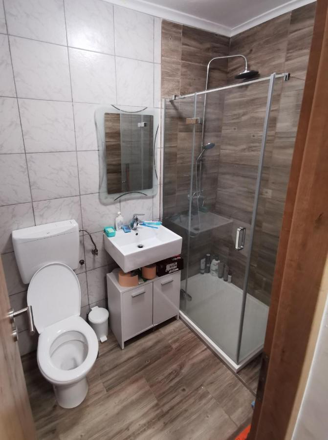 אוגולין Apartman Lynx On Lake Sabljaci מראה חיצוני תמונה